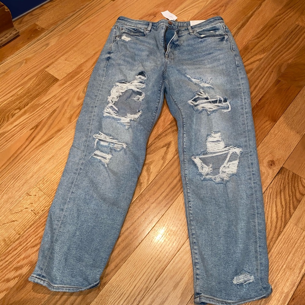 American Eagle Mom Jeans